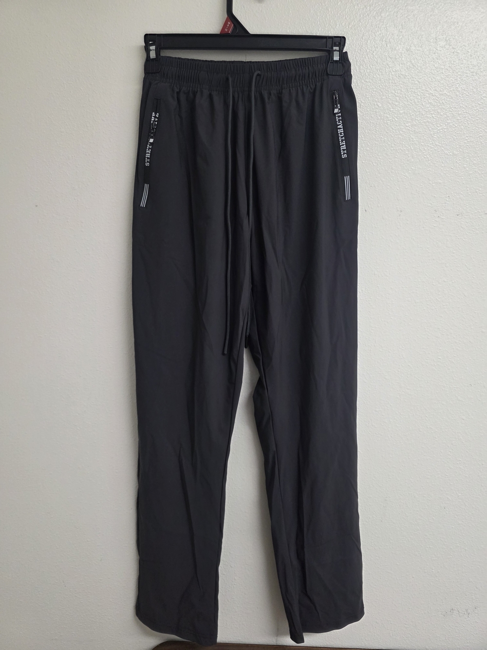 Source Unknown Black Men's Joggers with Zippered Pockets (0758)